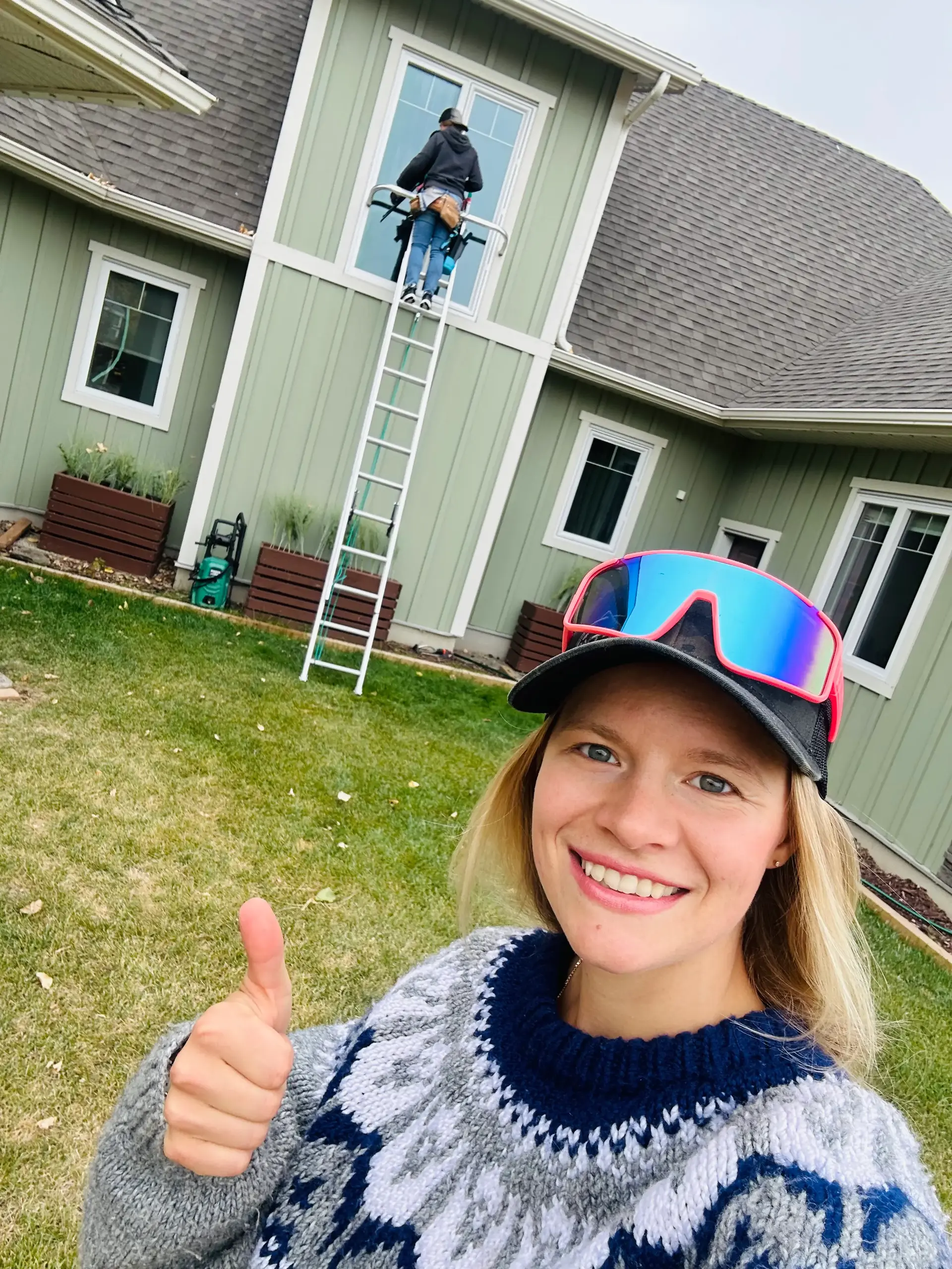 Linnae and Brielle with satisfied customer Lorna in Grande Prairie - Peace Home Services